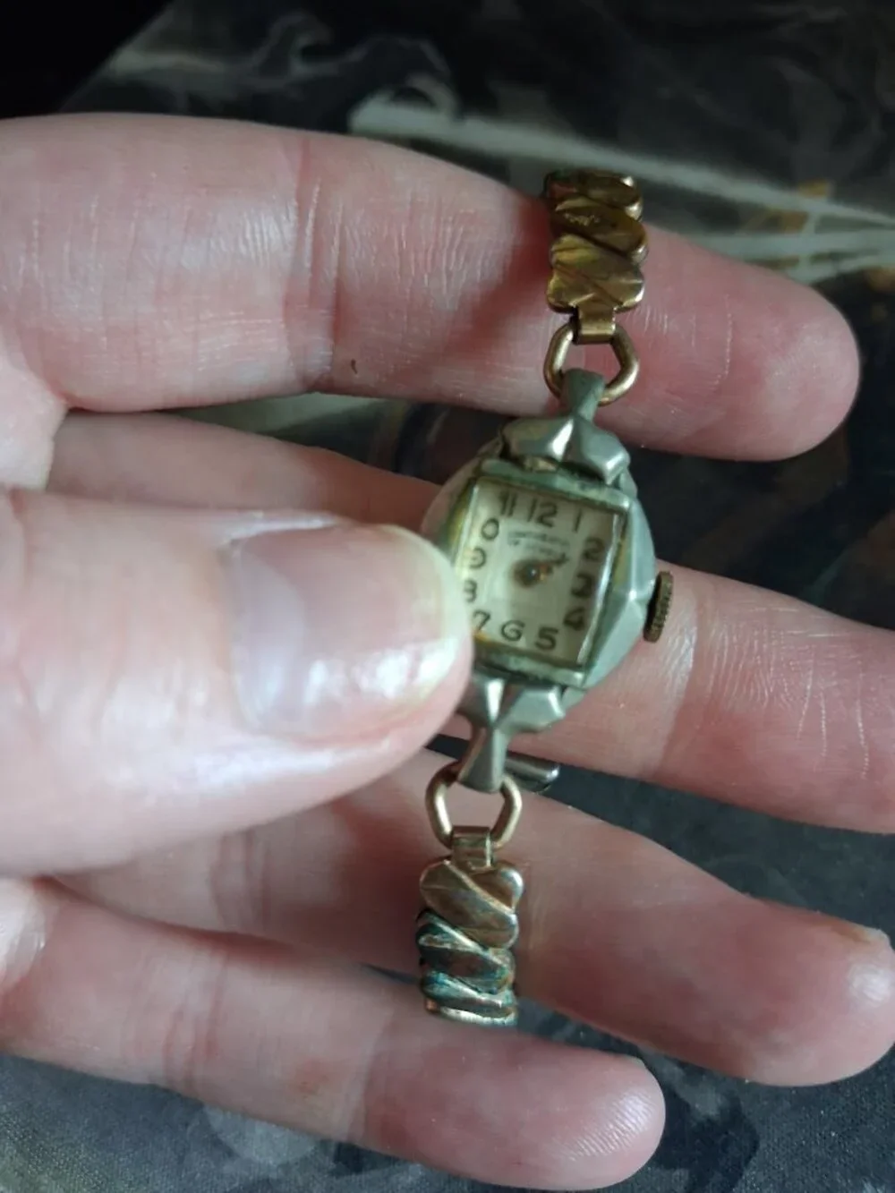 Vintage Windup Continential 17 Jewels women's watch